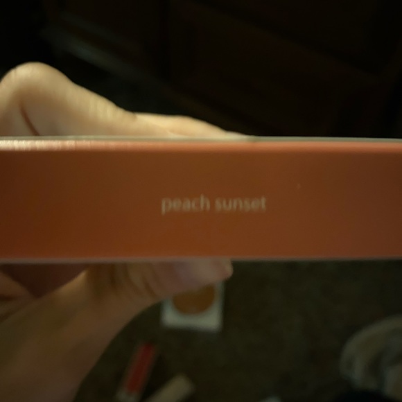 Makeup - Picture 3 of 11